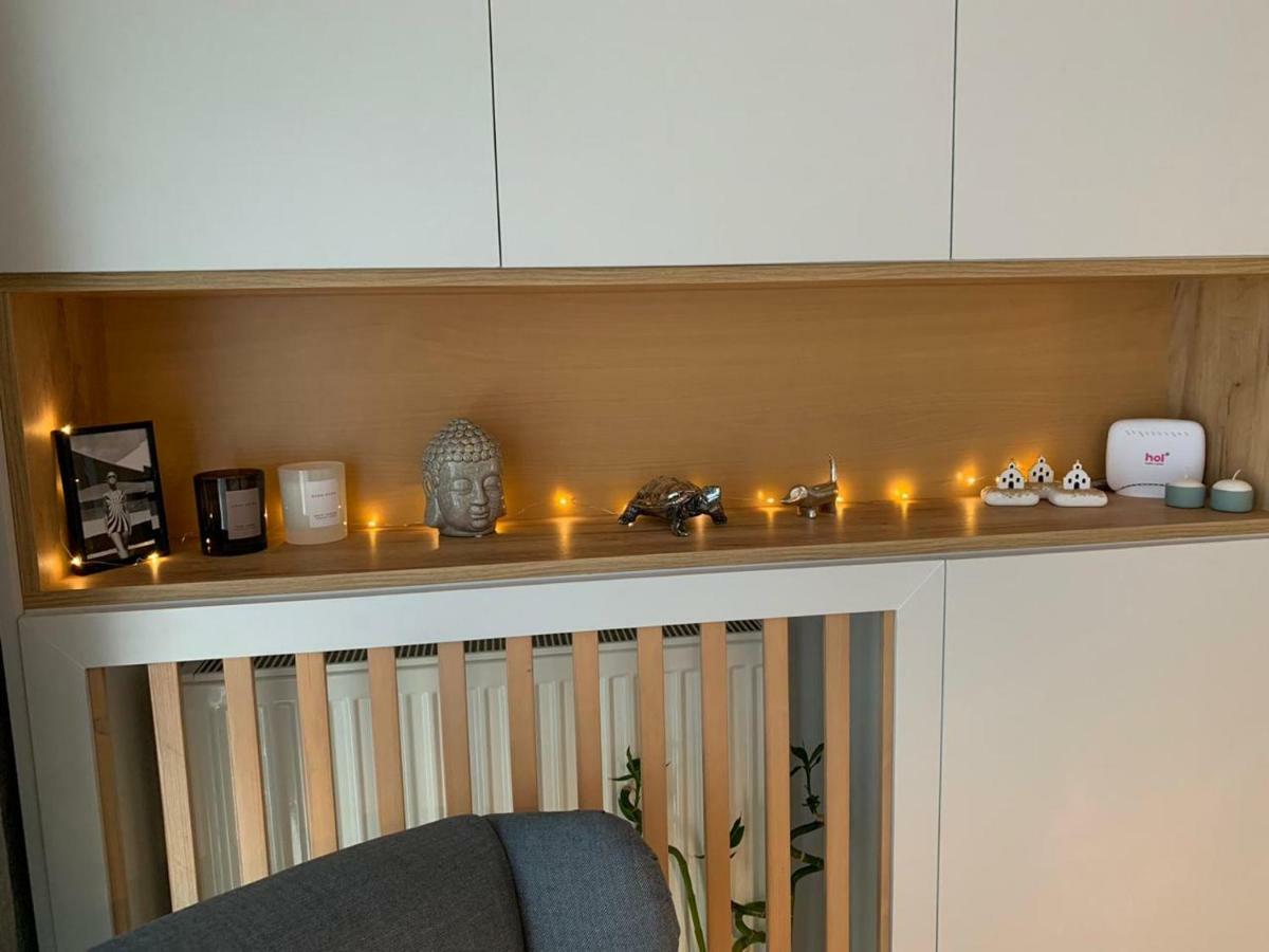 Main Square Flat - Luxury Lax