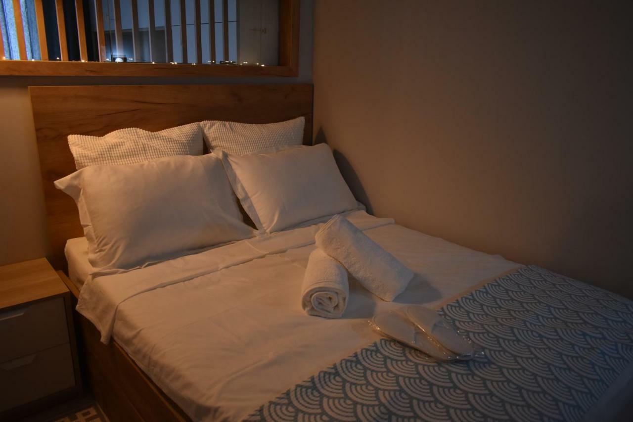 Main Square Flat - Luxury Lax Apartment *